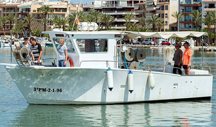 www.pescaturismomallorca.com excursiones en barco en Alcudia con Batlets